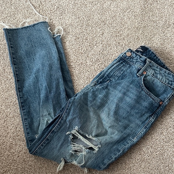 GAP Denim - Gap boyfriend slim Distressed Blue Jeans raw hem midwash